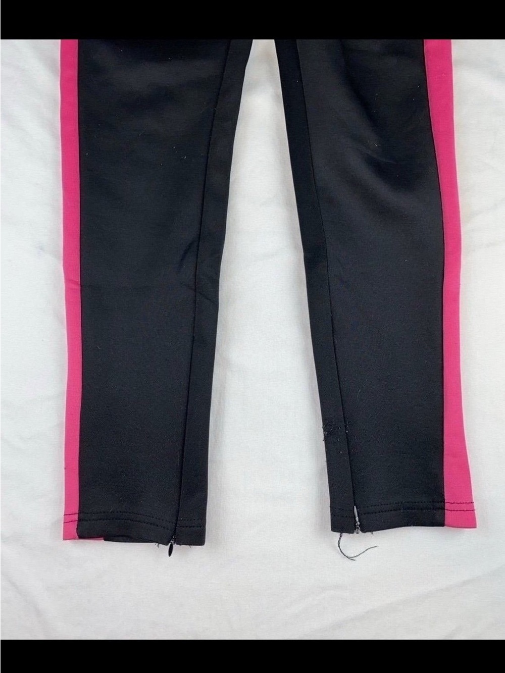 Sweats - Picture 6 of 11